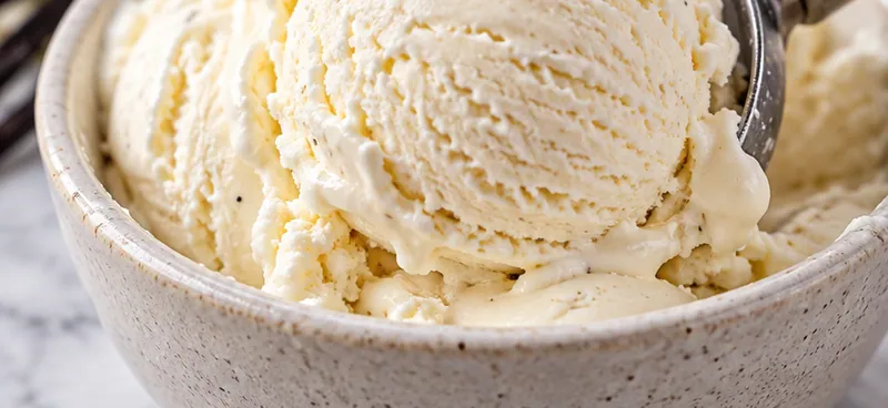 Homemade Vanilla Ice Cream Recipe, ready to serve